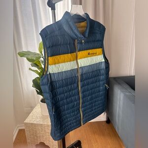Men’s Cotopaxi xxl blue puffy vest stripes yellow and blue